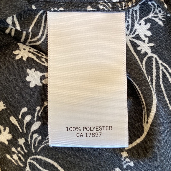 Banana Republic Black/White Floral V-Neck Tunic - Size M - Picture 11 of 12